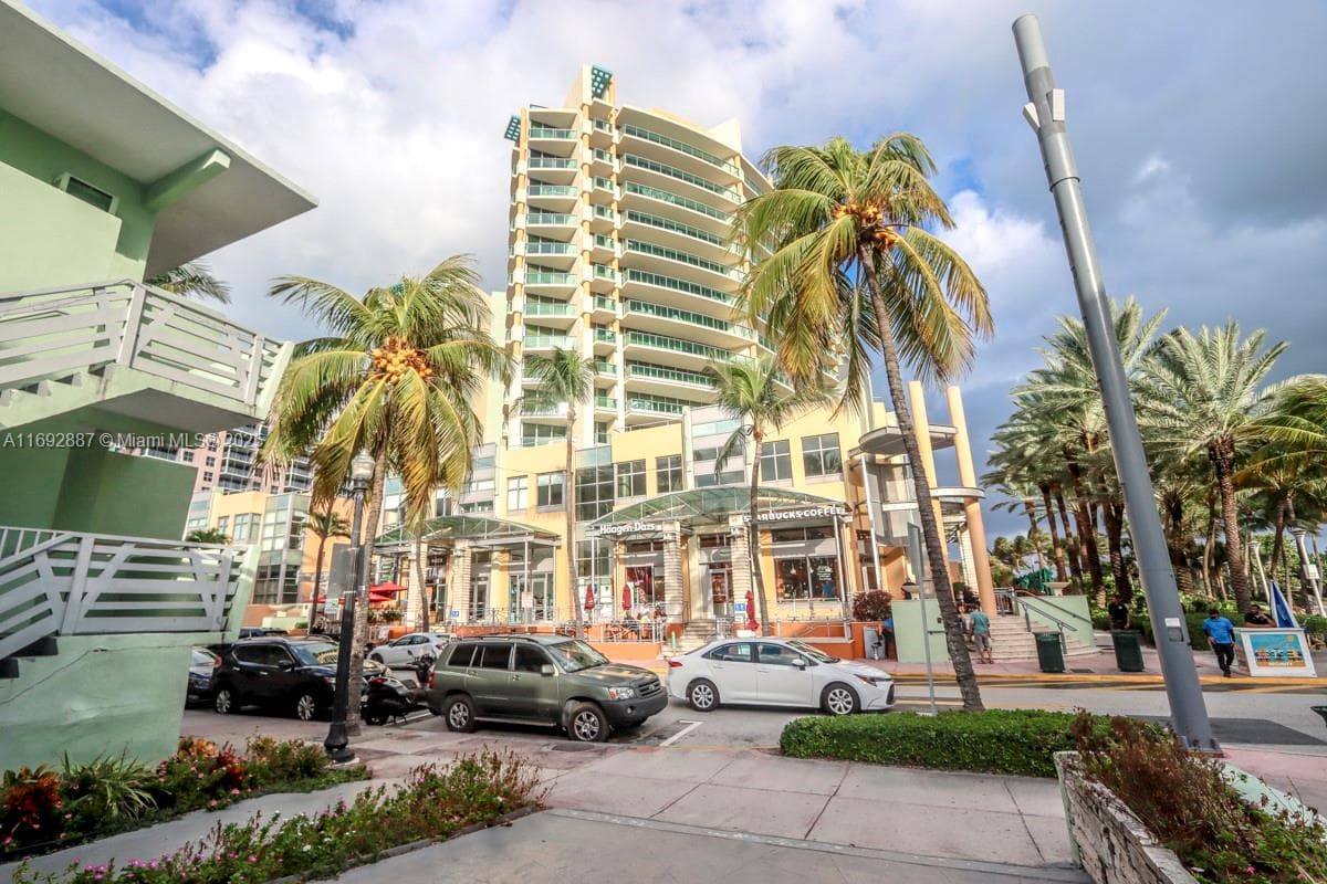 A11692887 — Miami Beach — 14
