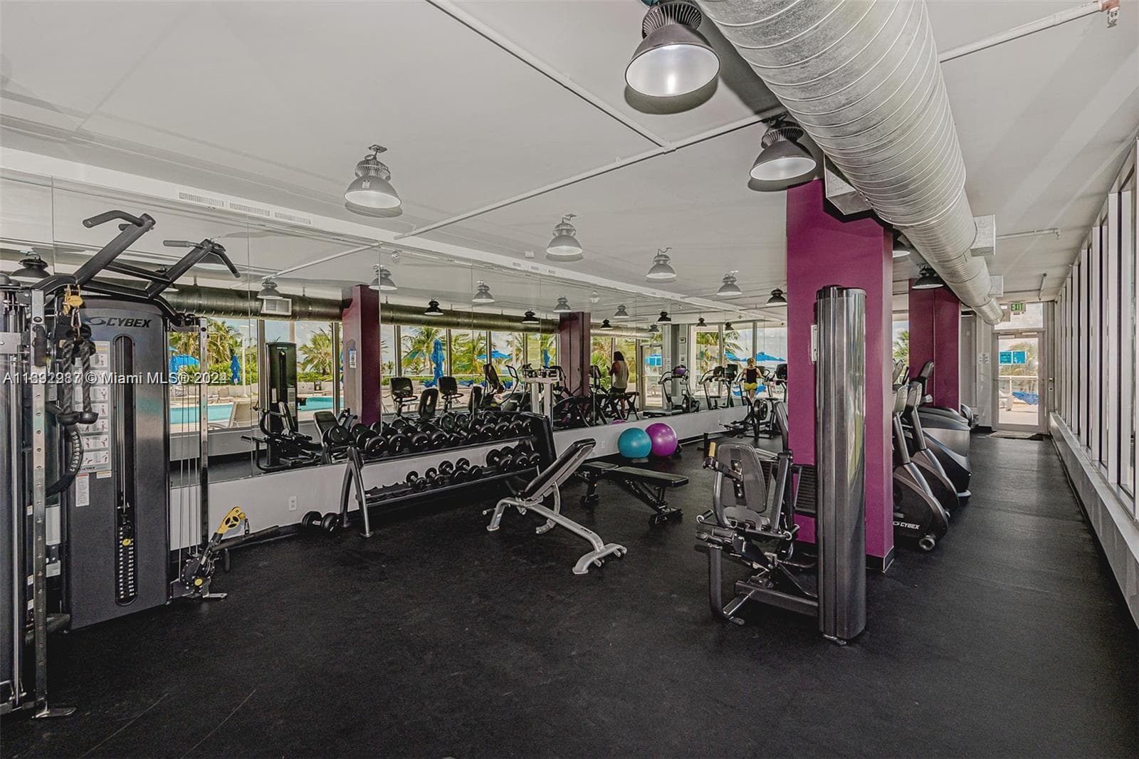 A11692987 — Miami Beach — 16
