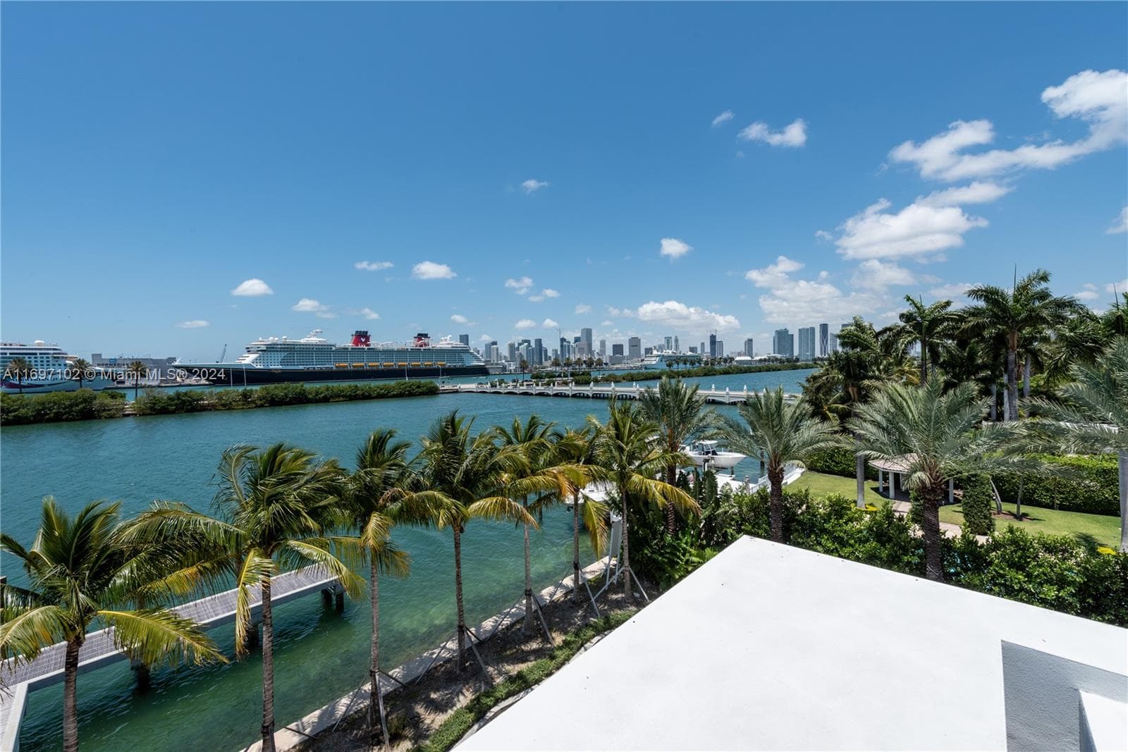 A11697102 — Miami Beach — 13