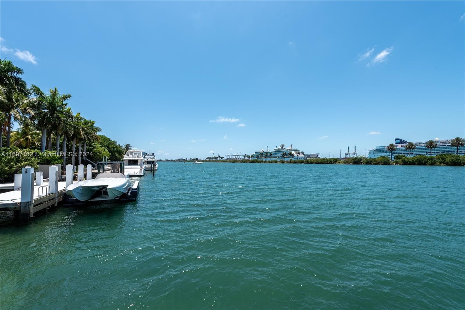 A11697102 — Miami Beach — 12