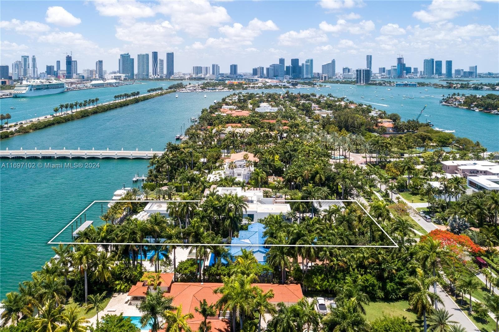 A11697102 — Miami Beach — 5