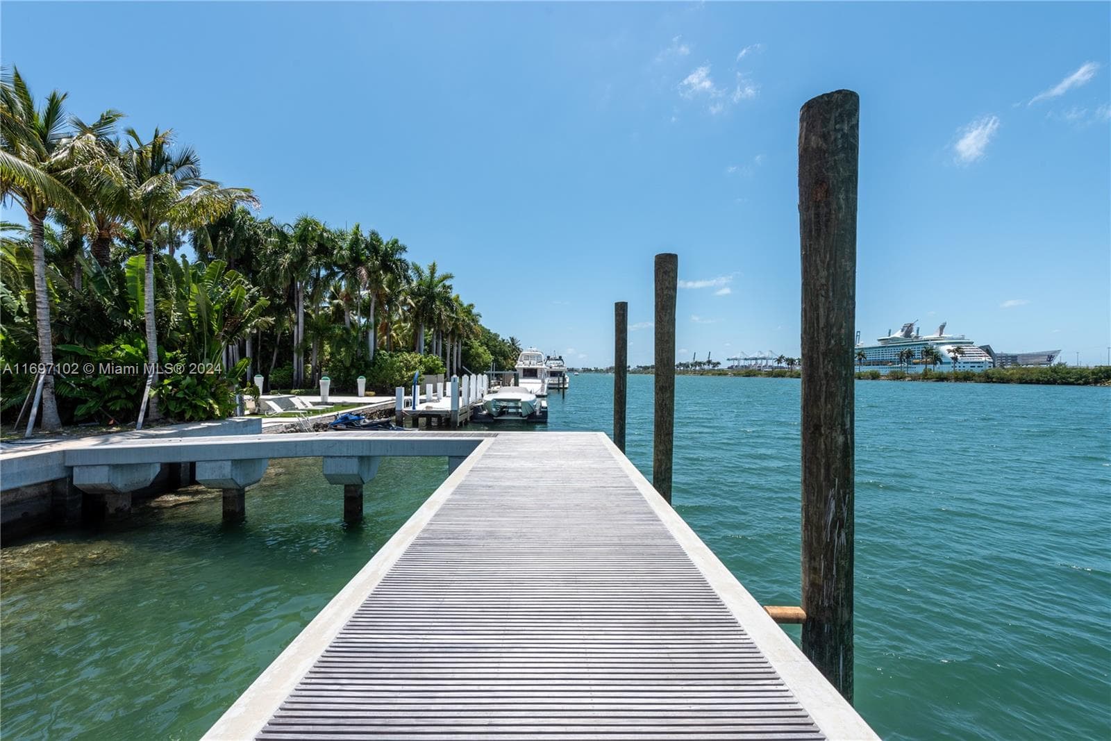 A11697102 — Miami Beach — 10