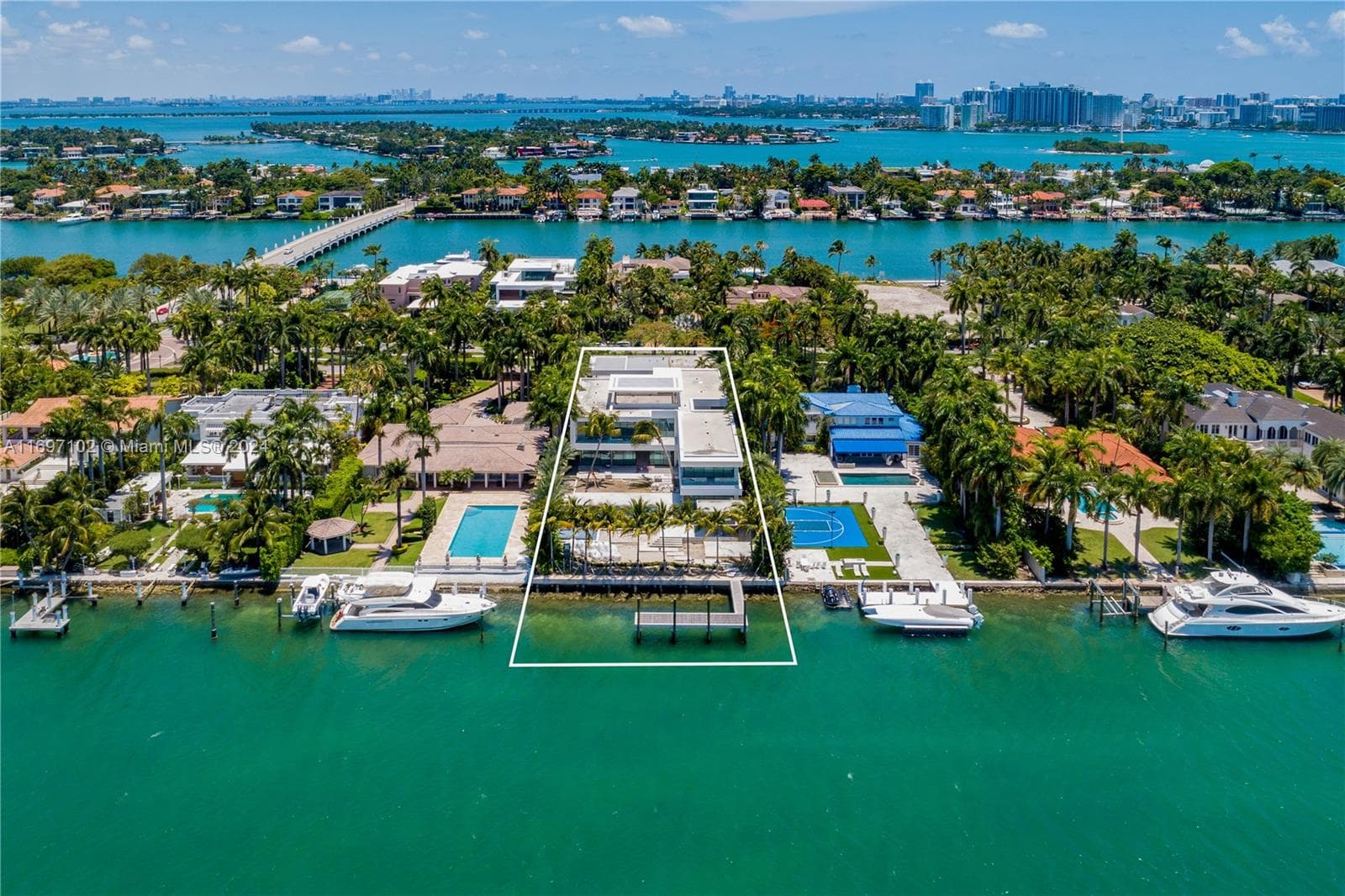 A11697102 — Miami Beach — 8