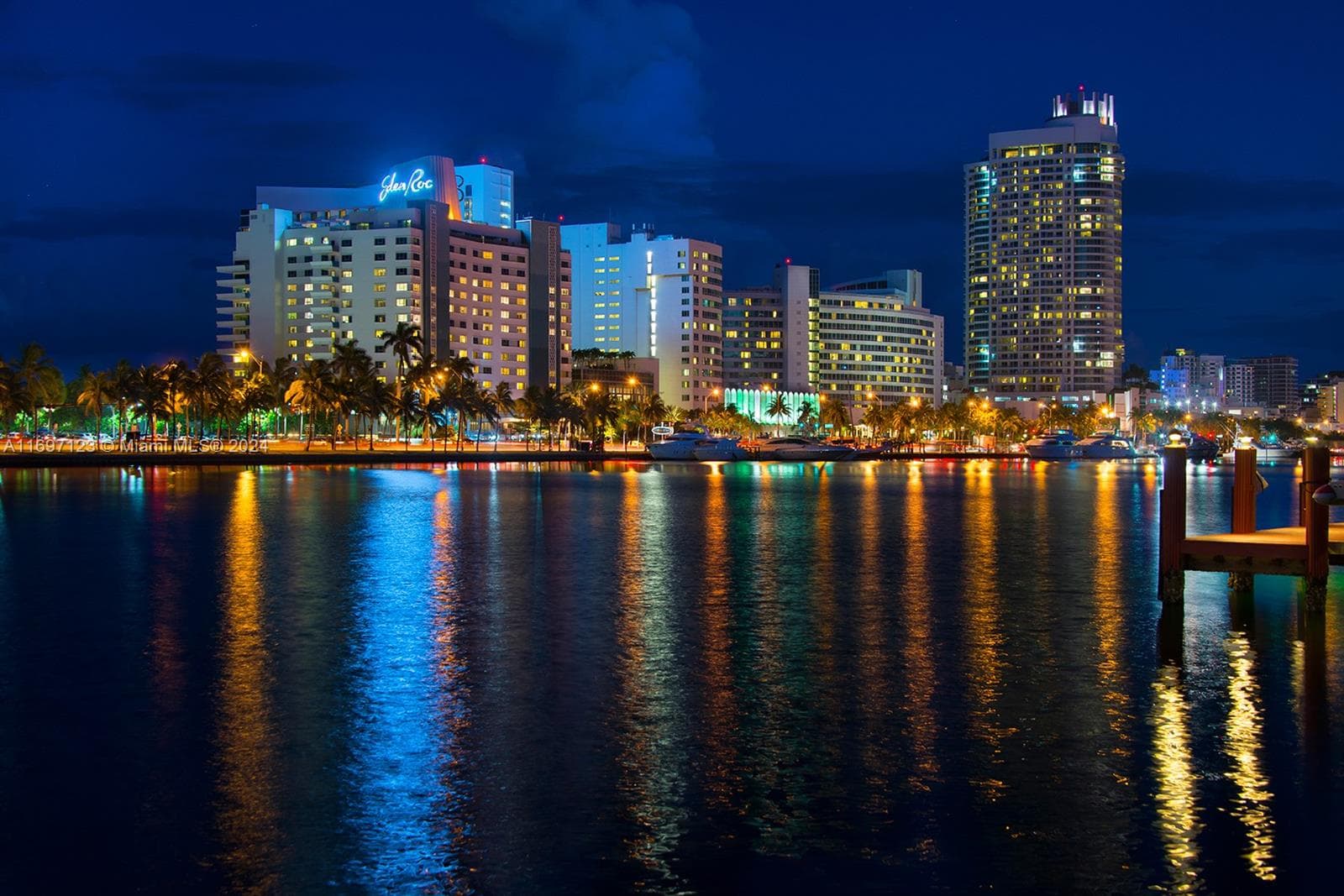 A11697123 — Miami Beach — 34