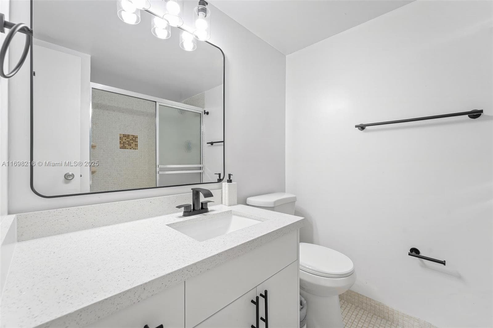 A11698216 — Miami Beach — 22
