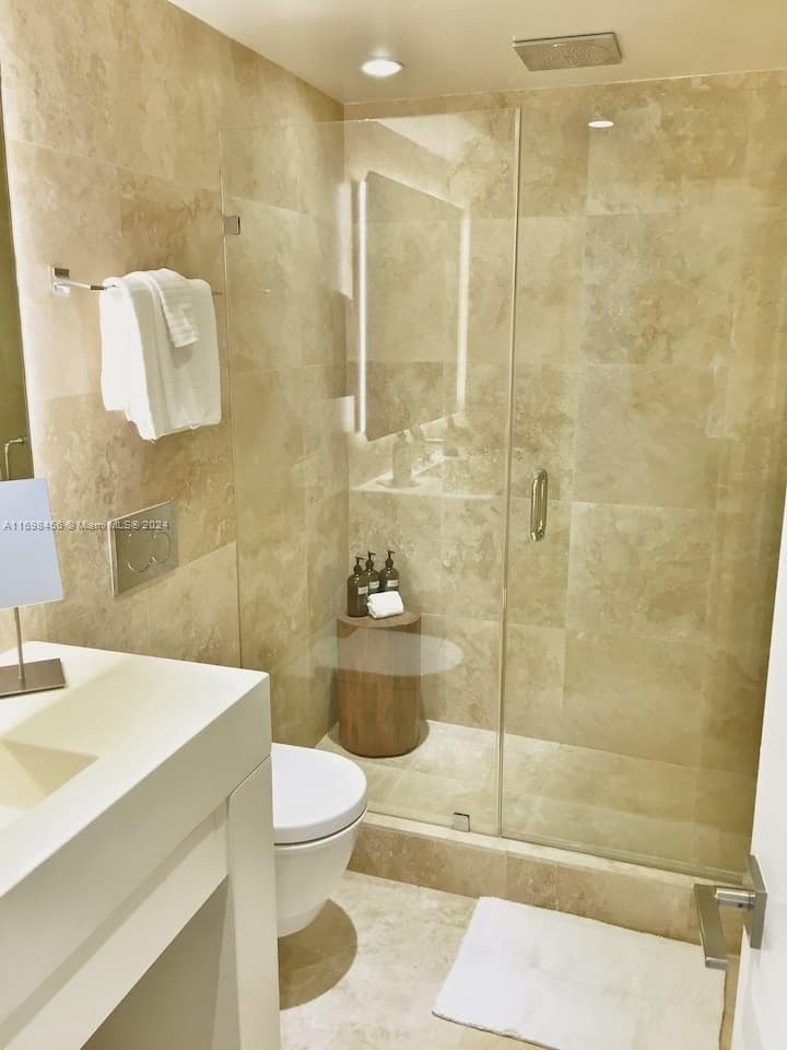 A11698456 — Miami Beach — 27