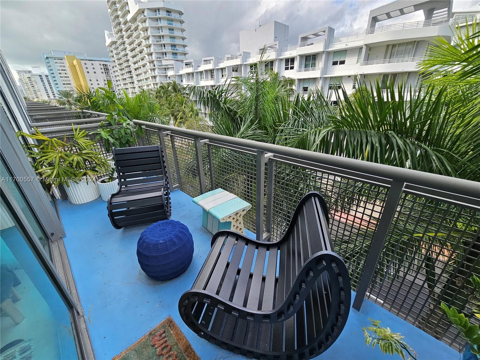 A11700557 — Miami Beach — 18