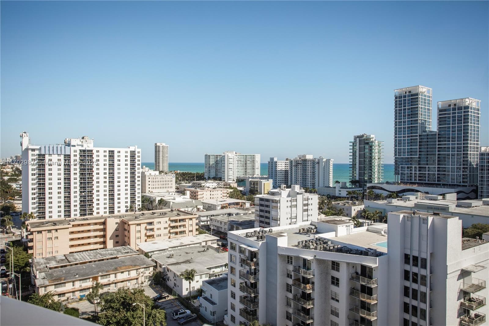 A11702987 — Miami Beach — 42
