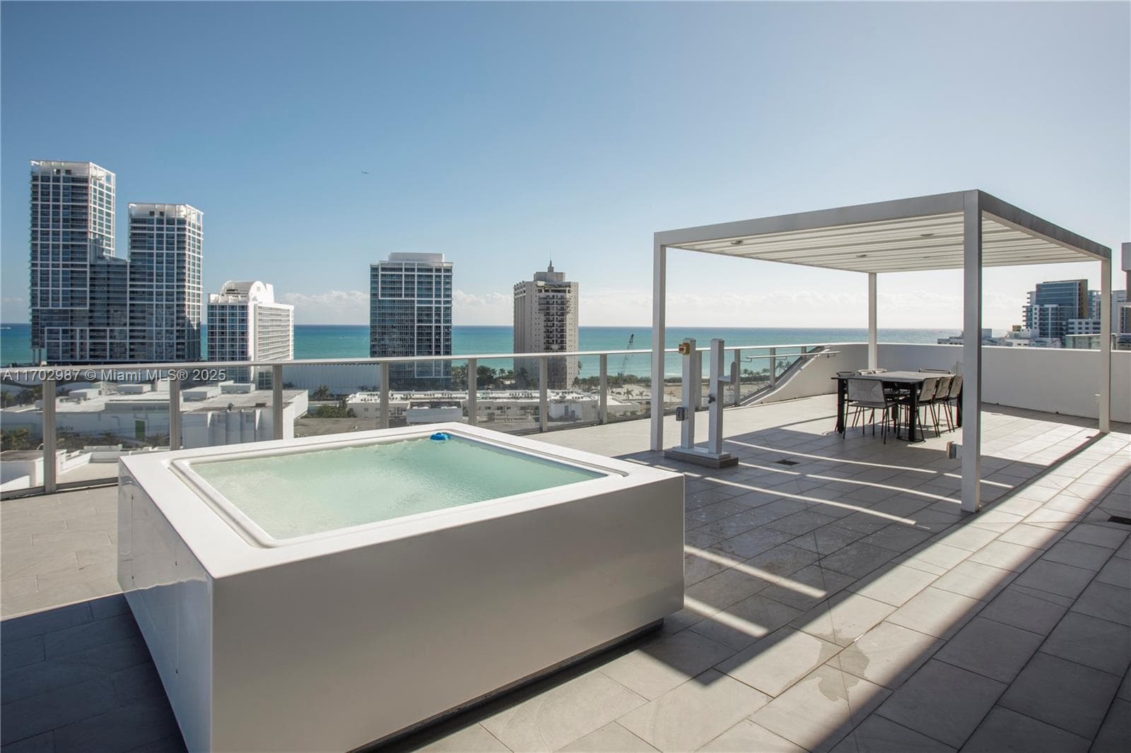 A11702987 — Miami Beach — 28