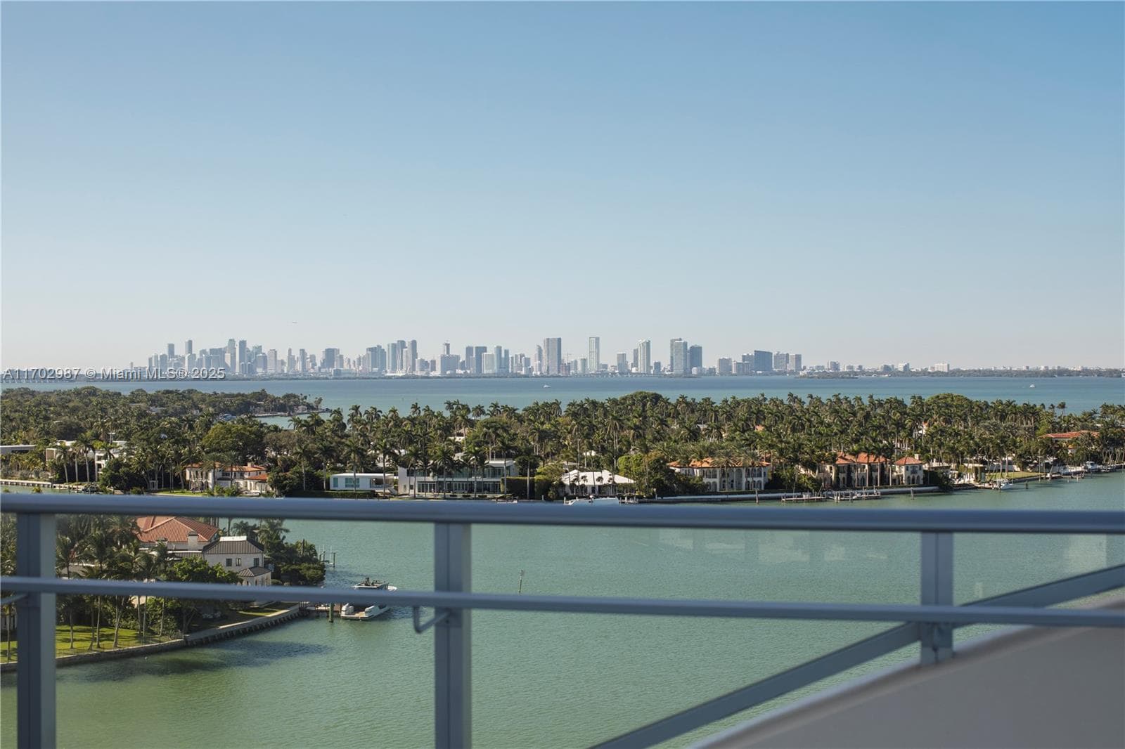 A11702987 — Miami Beach — 38