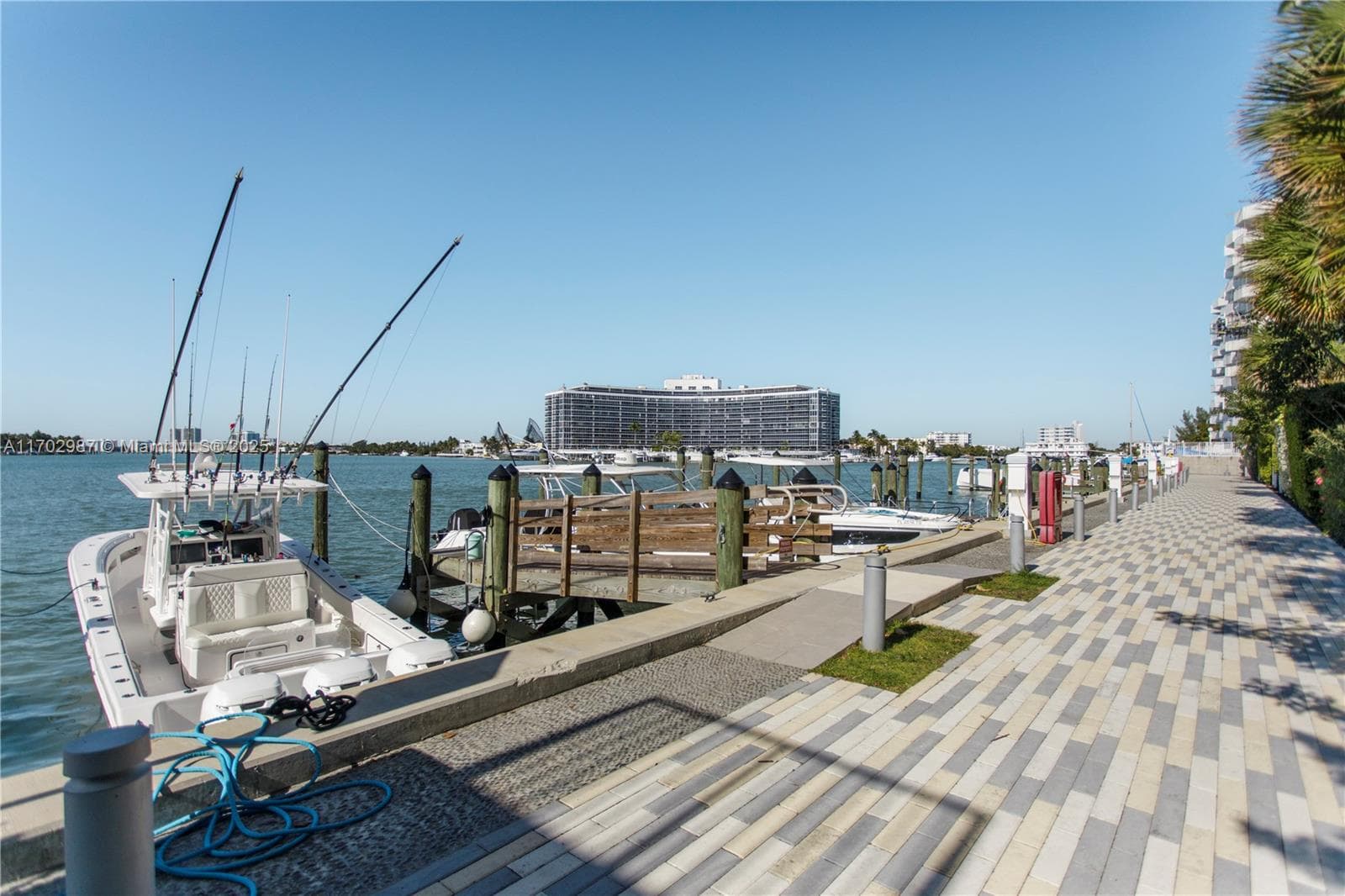 A11702987 — Miami Beach — 49