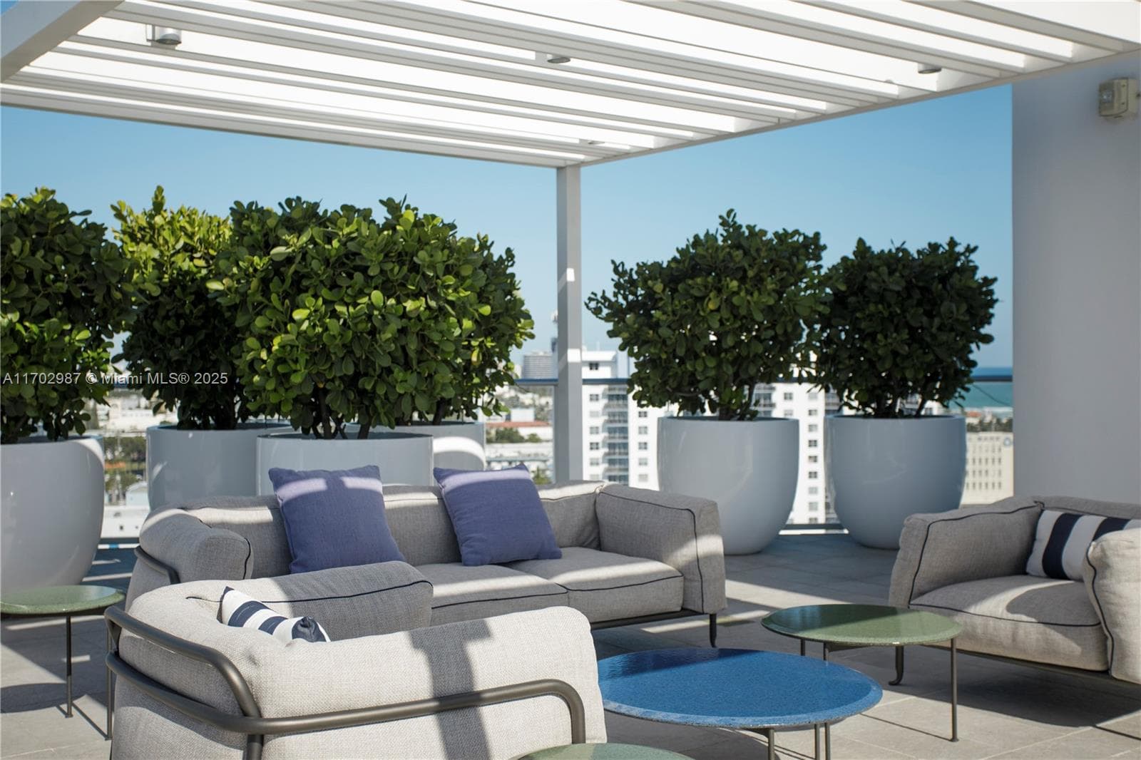 A11702987 — Miami Beach — 48