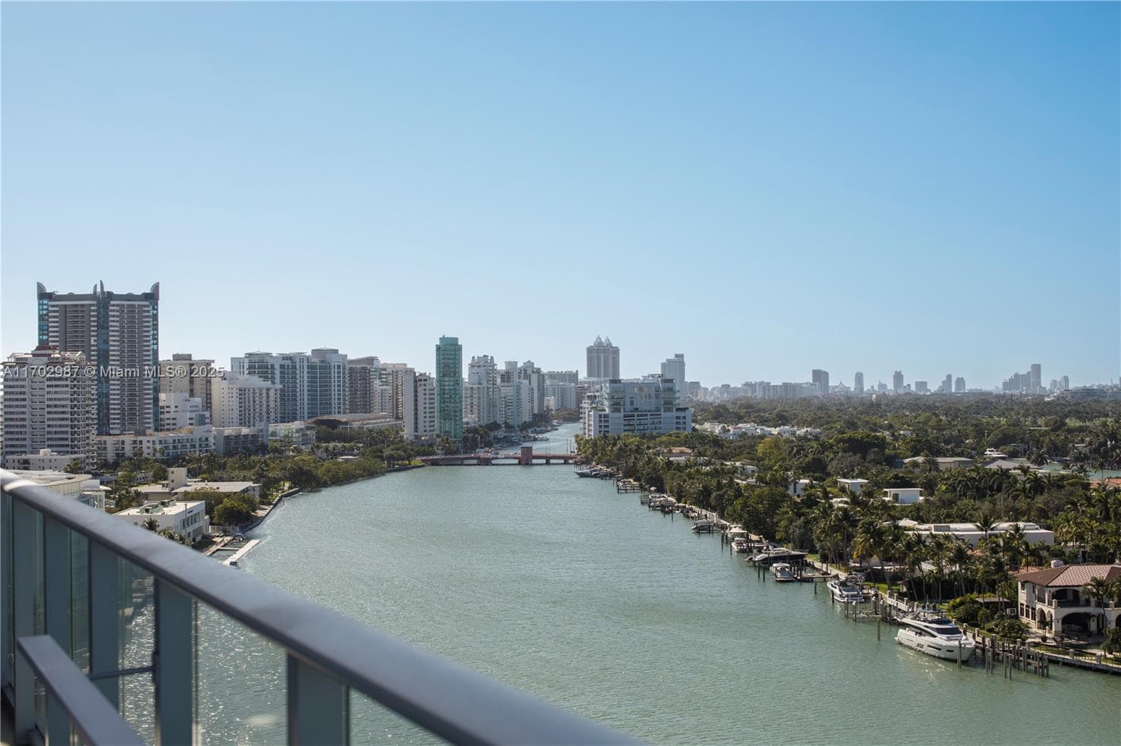 A11702987 — Miami Beach — 39