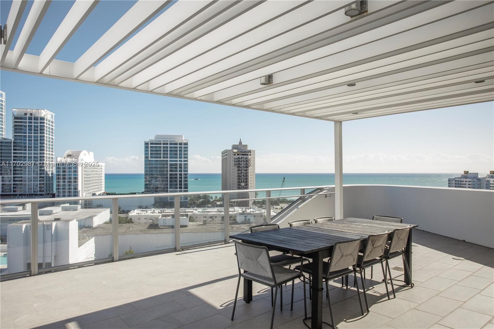 A11702987 — Miami Beach — 29