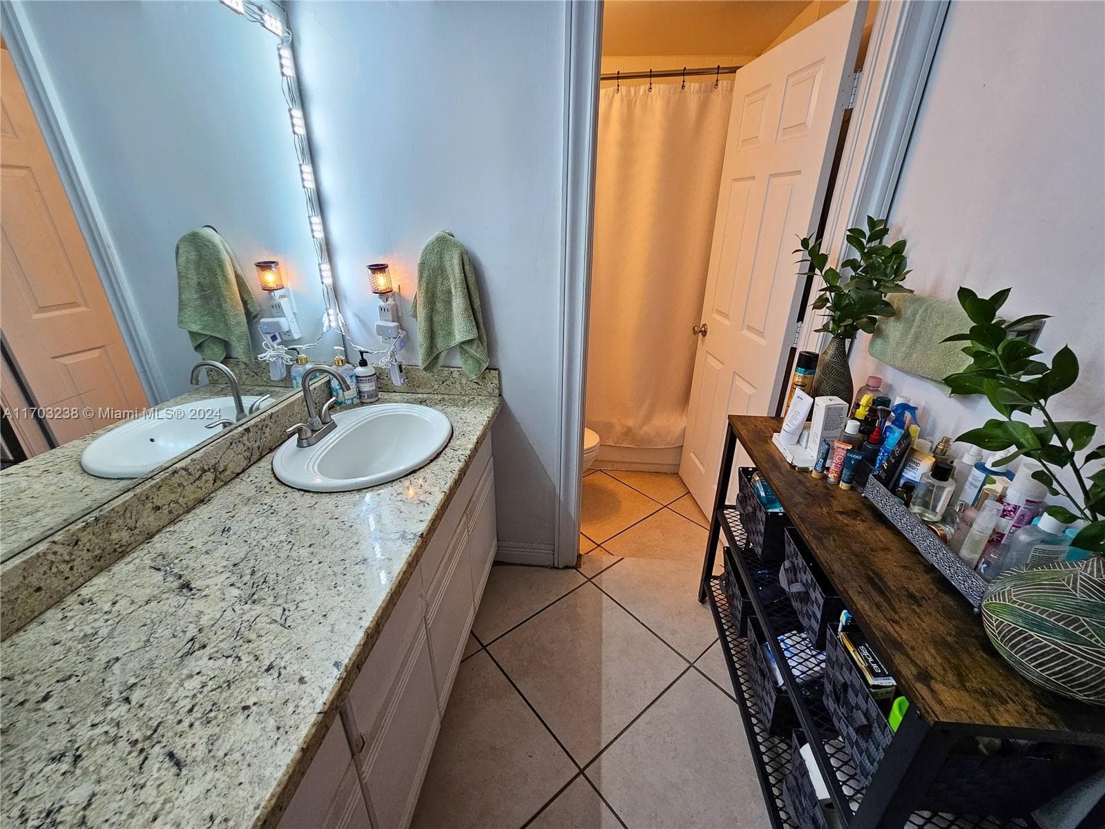 A11703238 — Miami Beach — 10