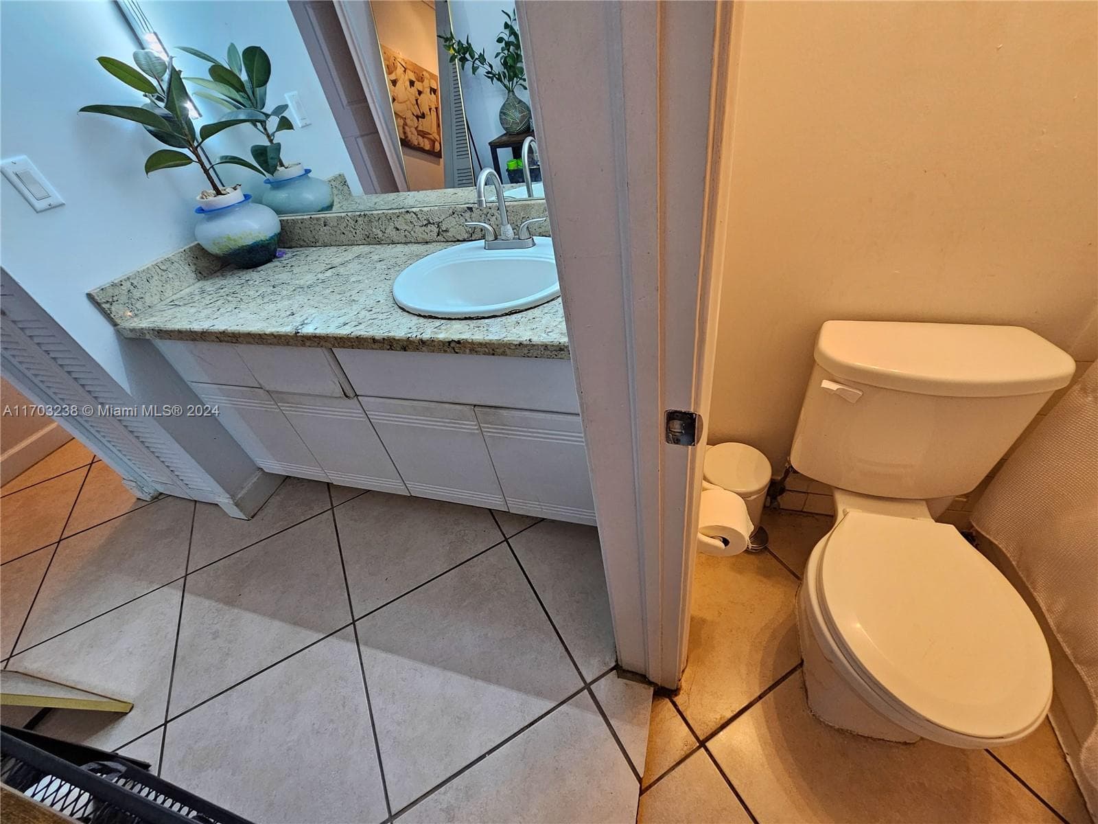 A11703238 — Miami Beach — 11