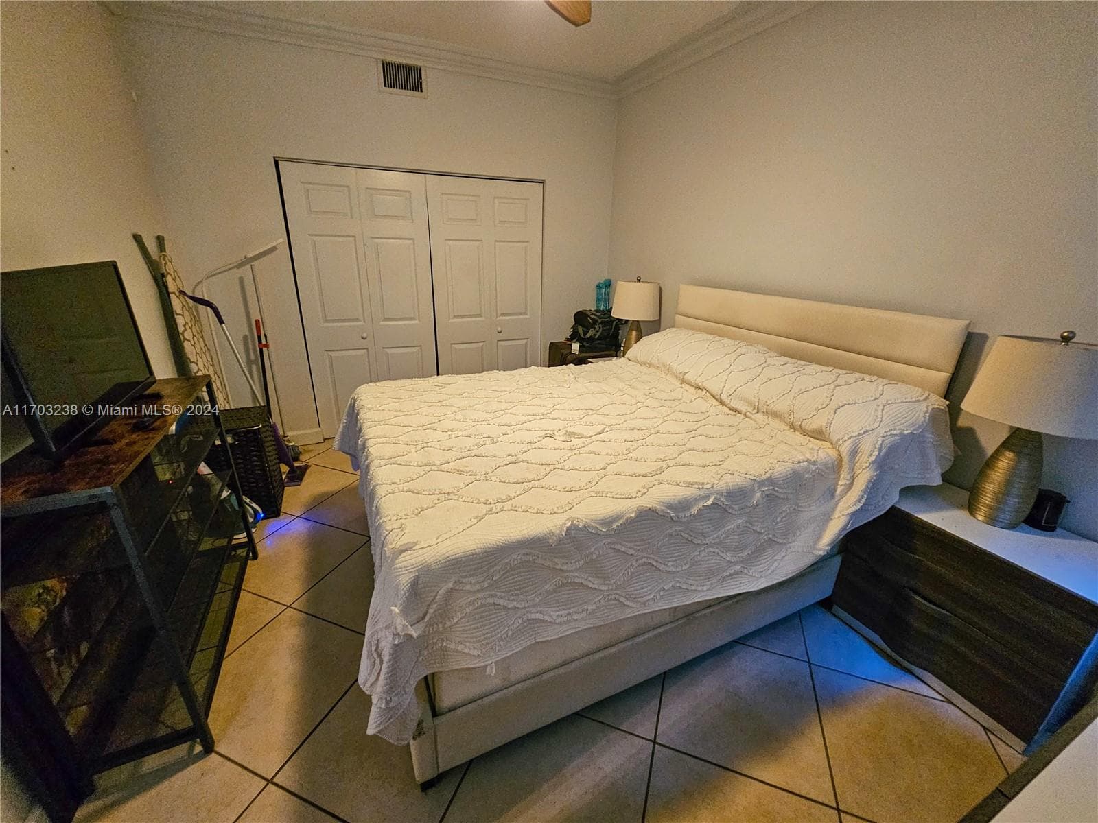 A11703238 — Miami Beach — 8