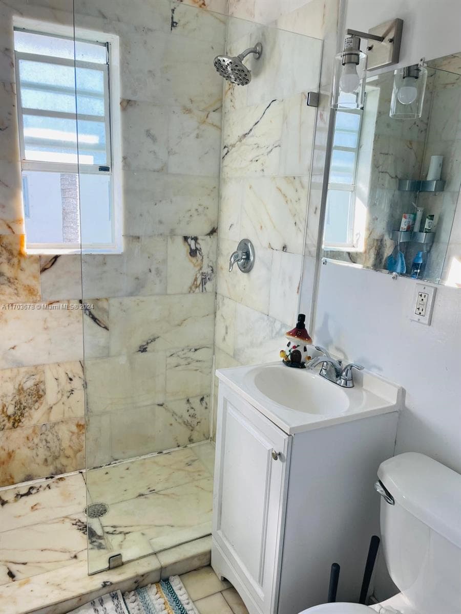 A11703678 — Miami Beach — 8
