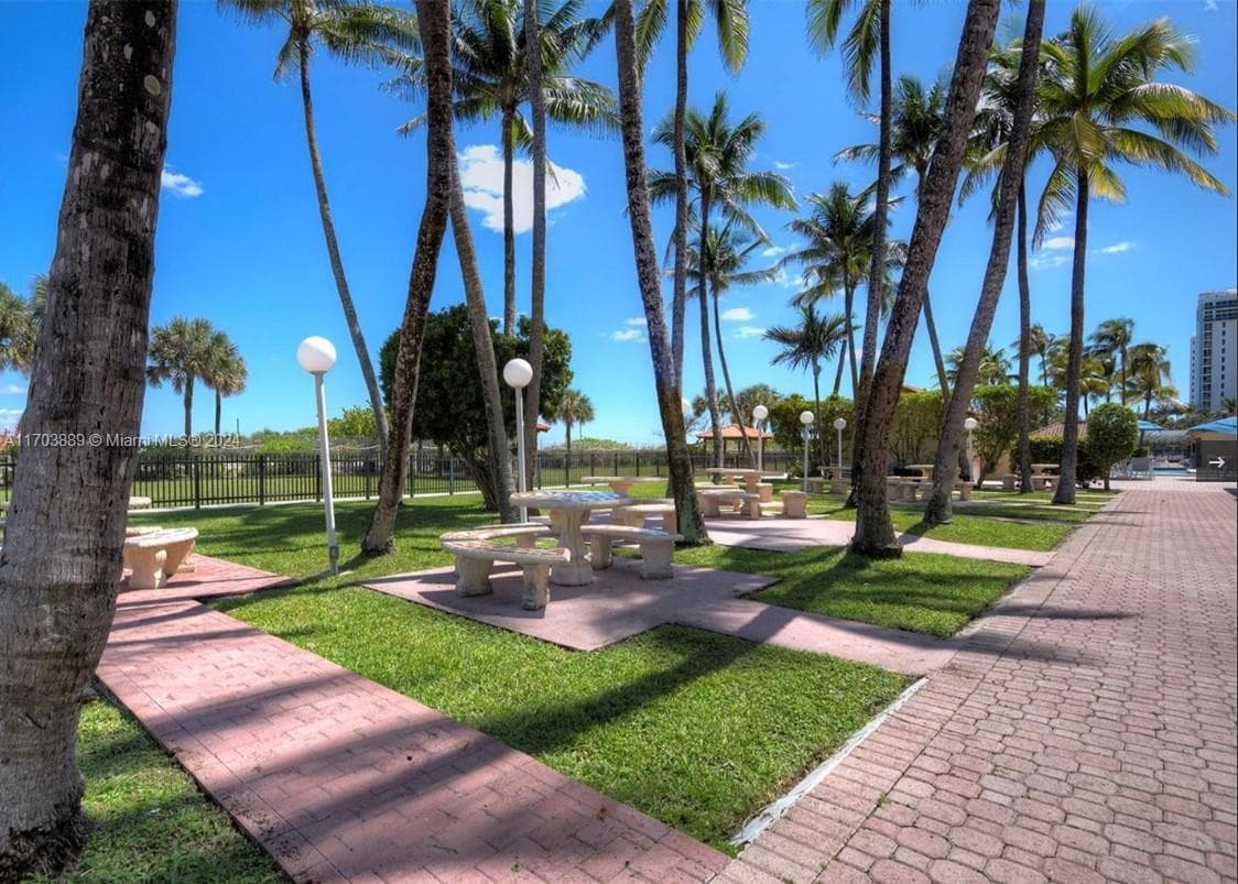 A11703889 — Miami Beach — 46