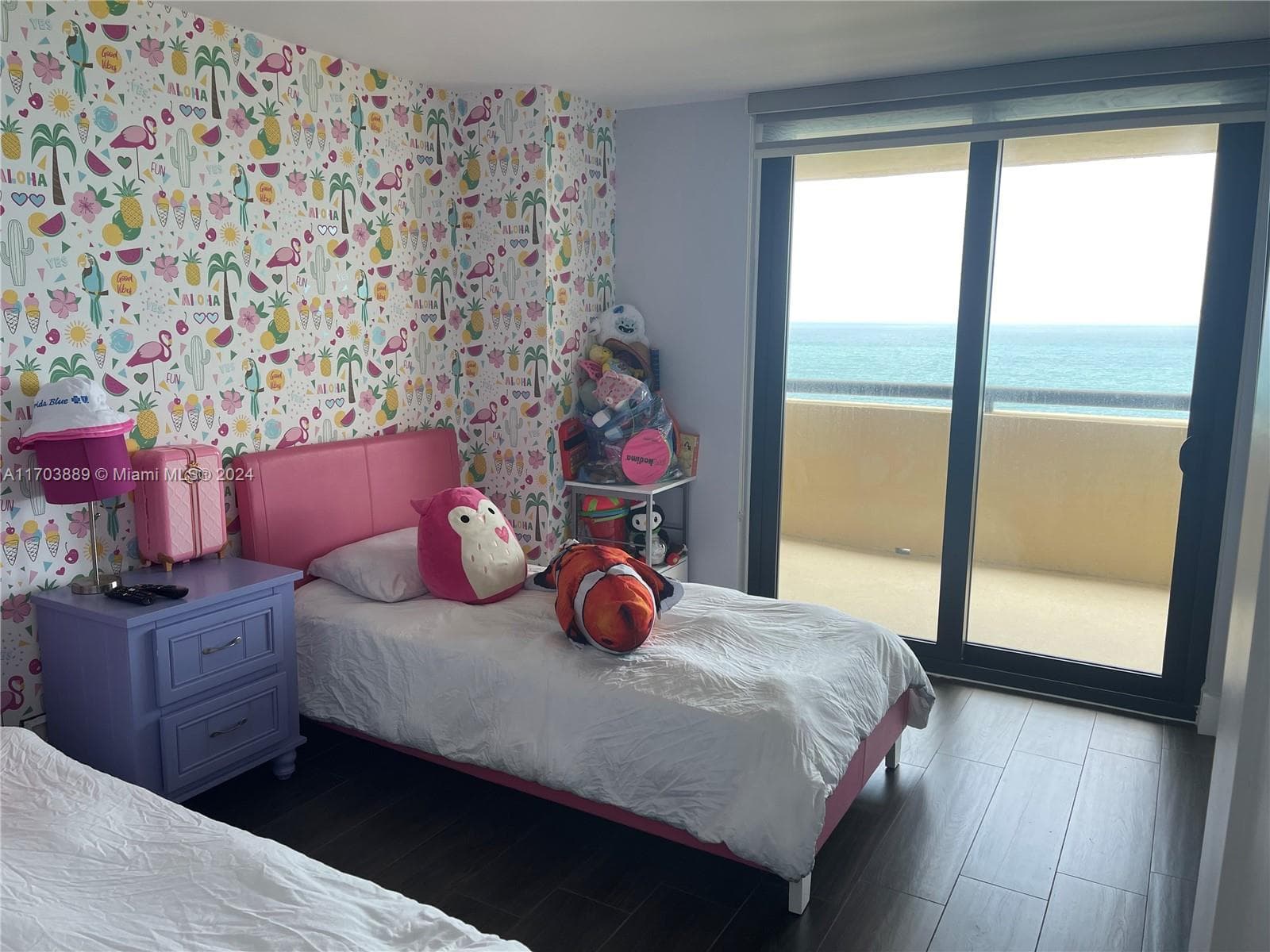 A11703889 — Miami Beach — 19
