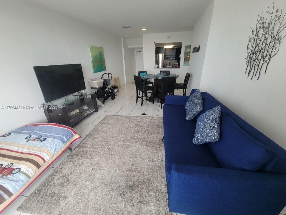 A11706445 — Miami Beach — 13