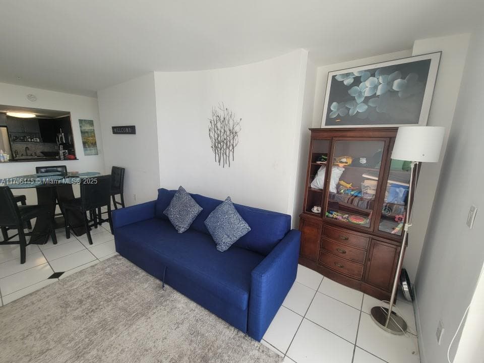 A11706445 — Miami Beach — 14