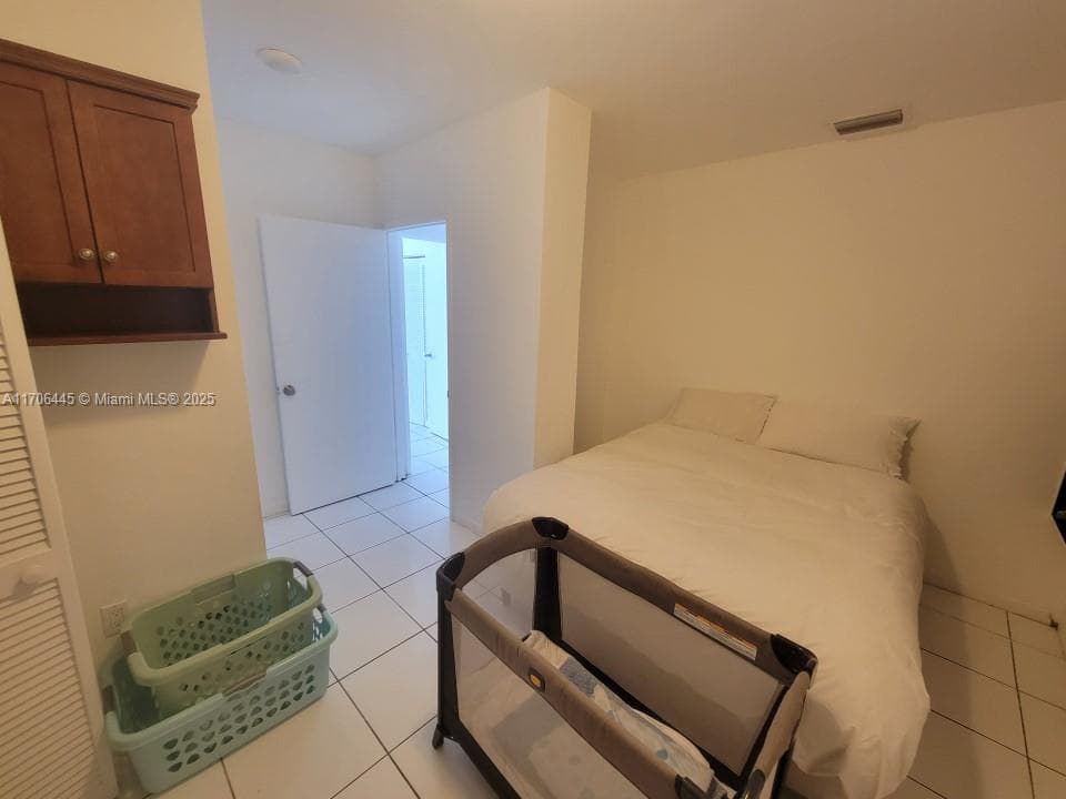 A11706445 — Miami Beach — 31