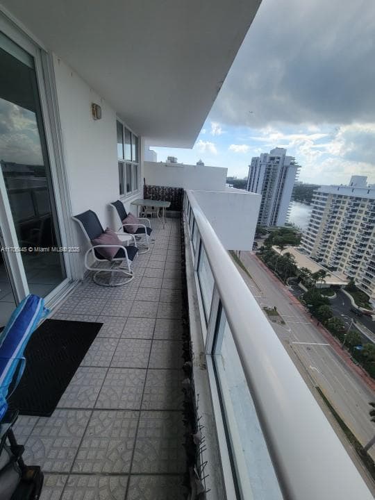 A11706445 — Miami Beach — 8