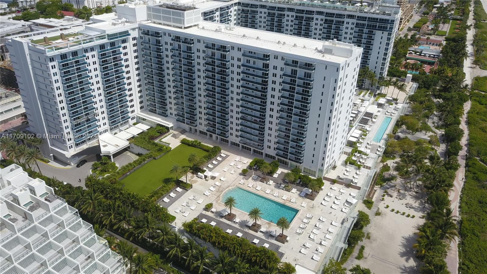 A11709102 — Miami Beach — 27