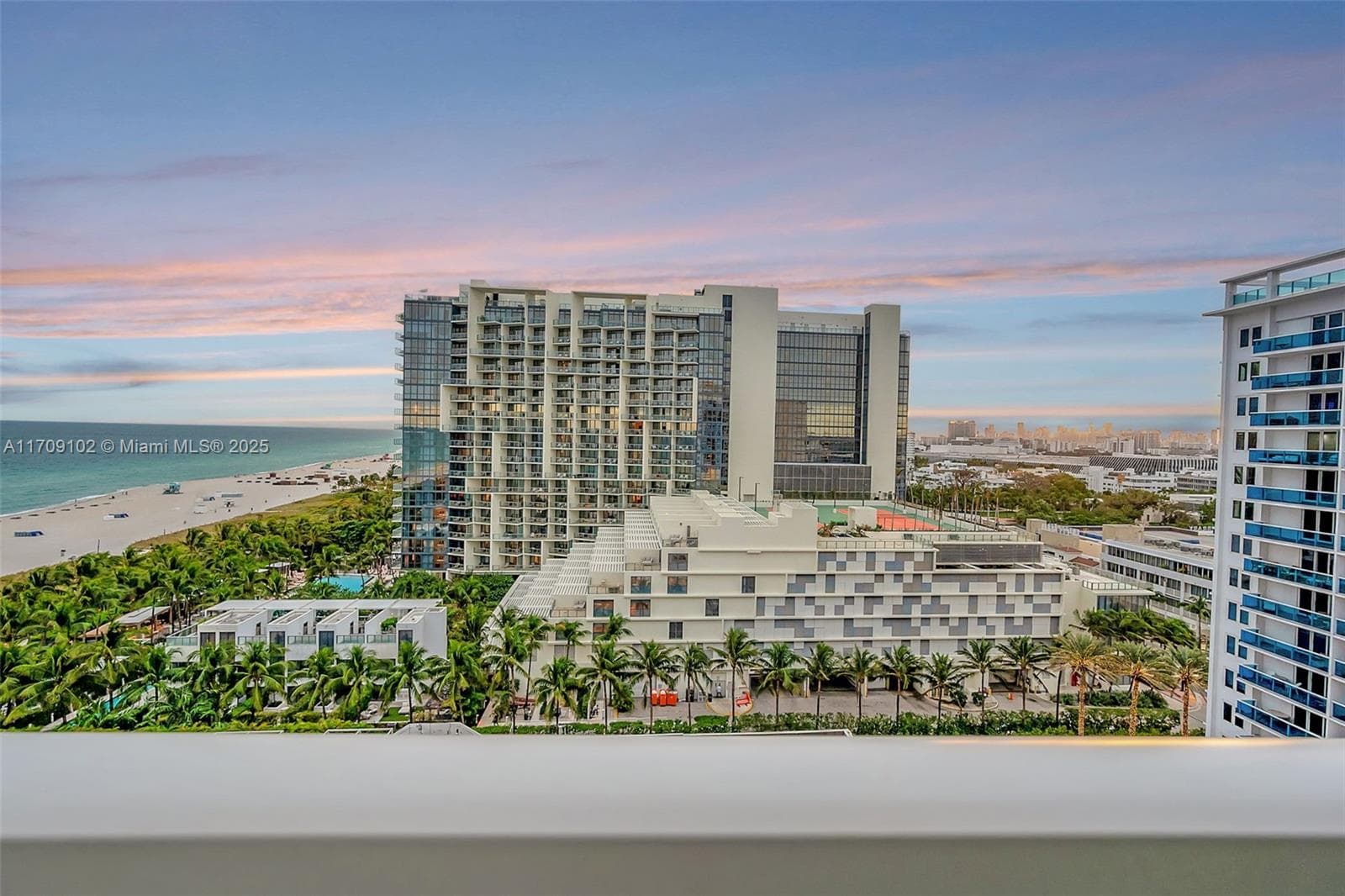 A11709102 — Miami Beach — 2