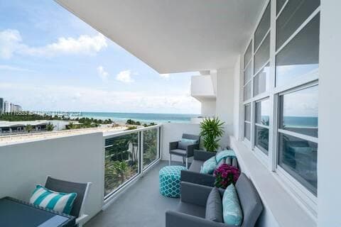 A11710583 — Miami Beach — 2