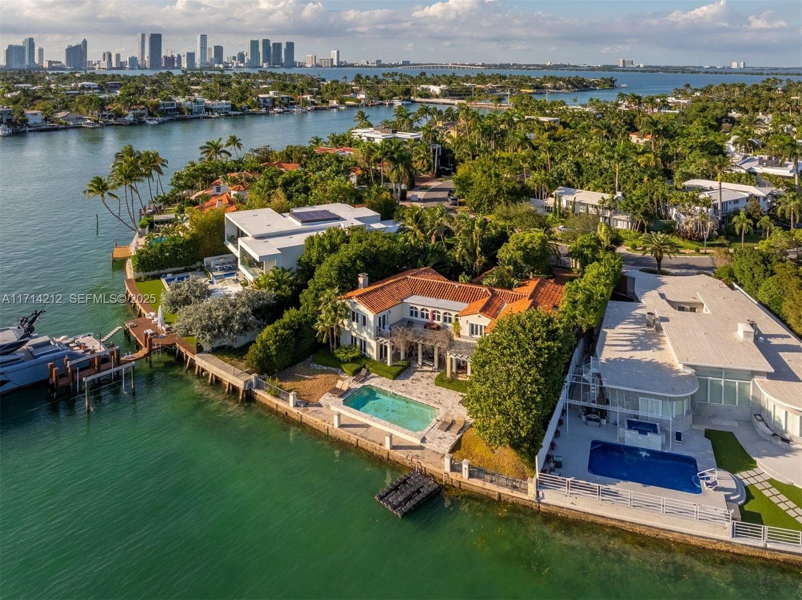 A11714212 — Miami Beach — 6