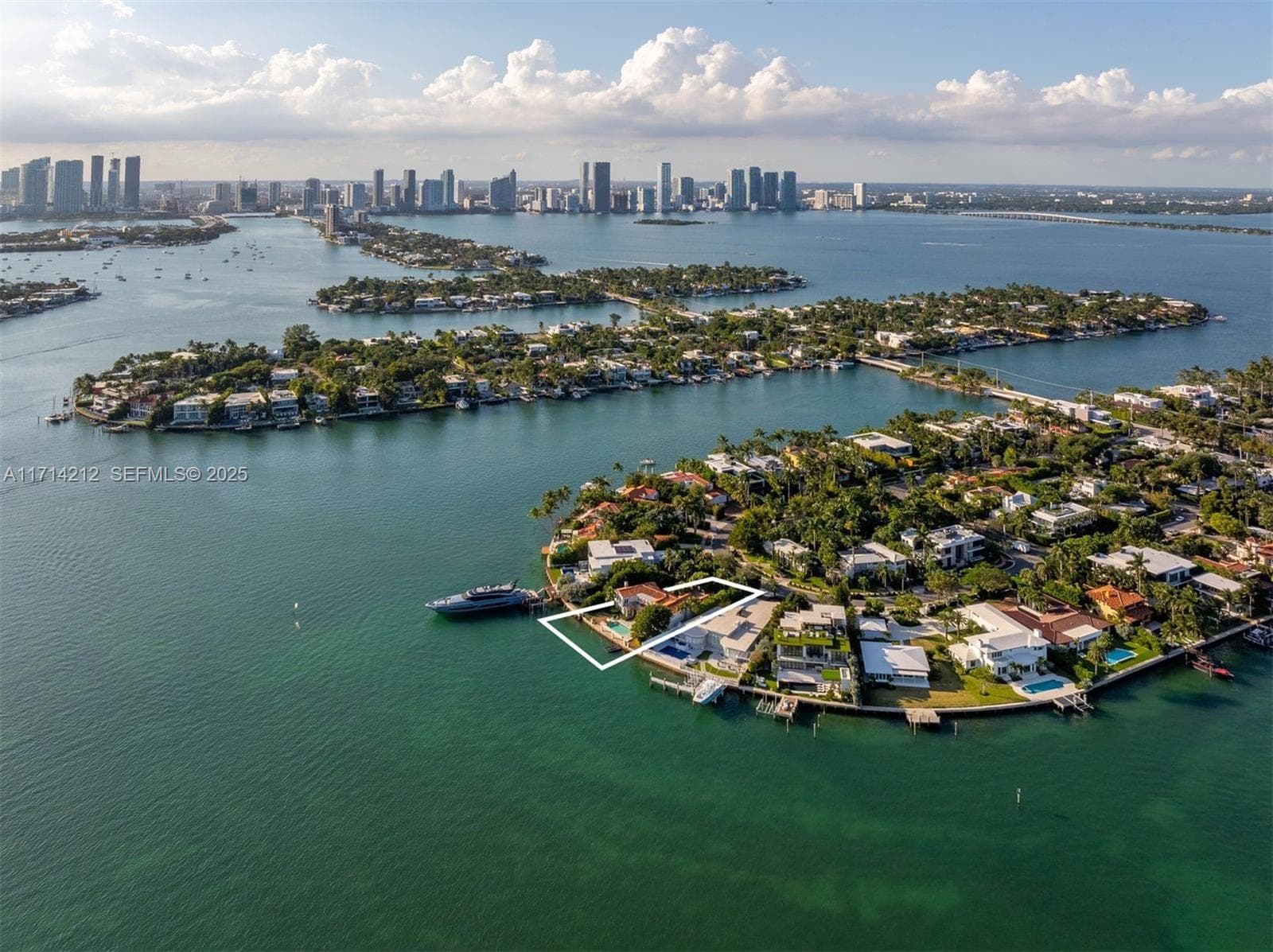 A11714212 — Miami Beach — 13