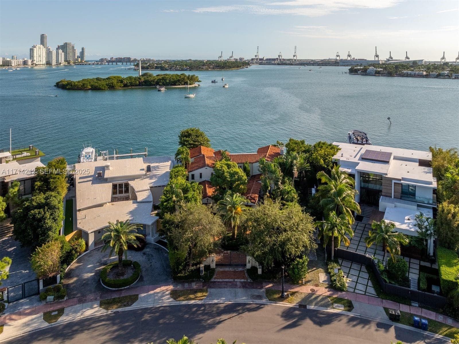 A11714212 — Miami Beach — 3