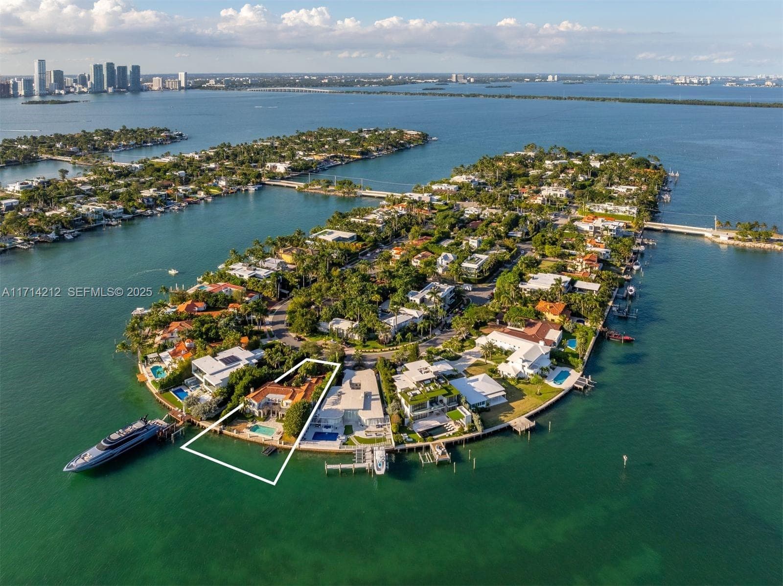A11714212 — Miami Beach — 11