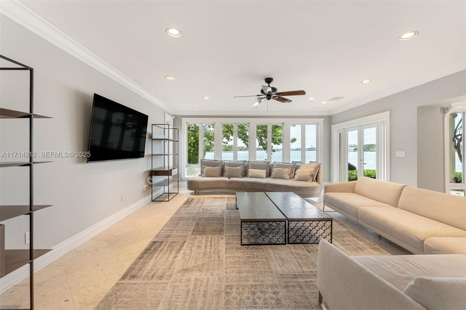 A11714212 — Miami Beach — 21