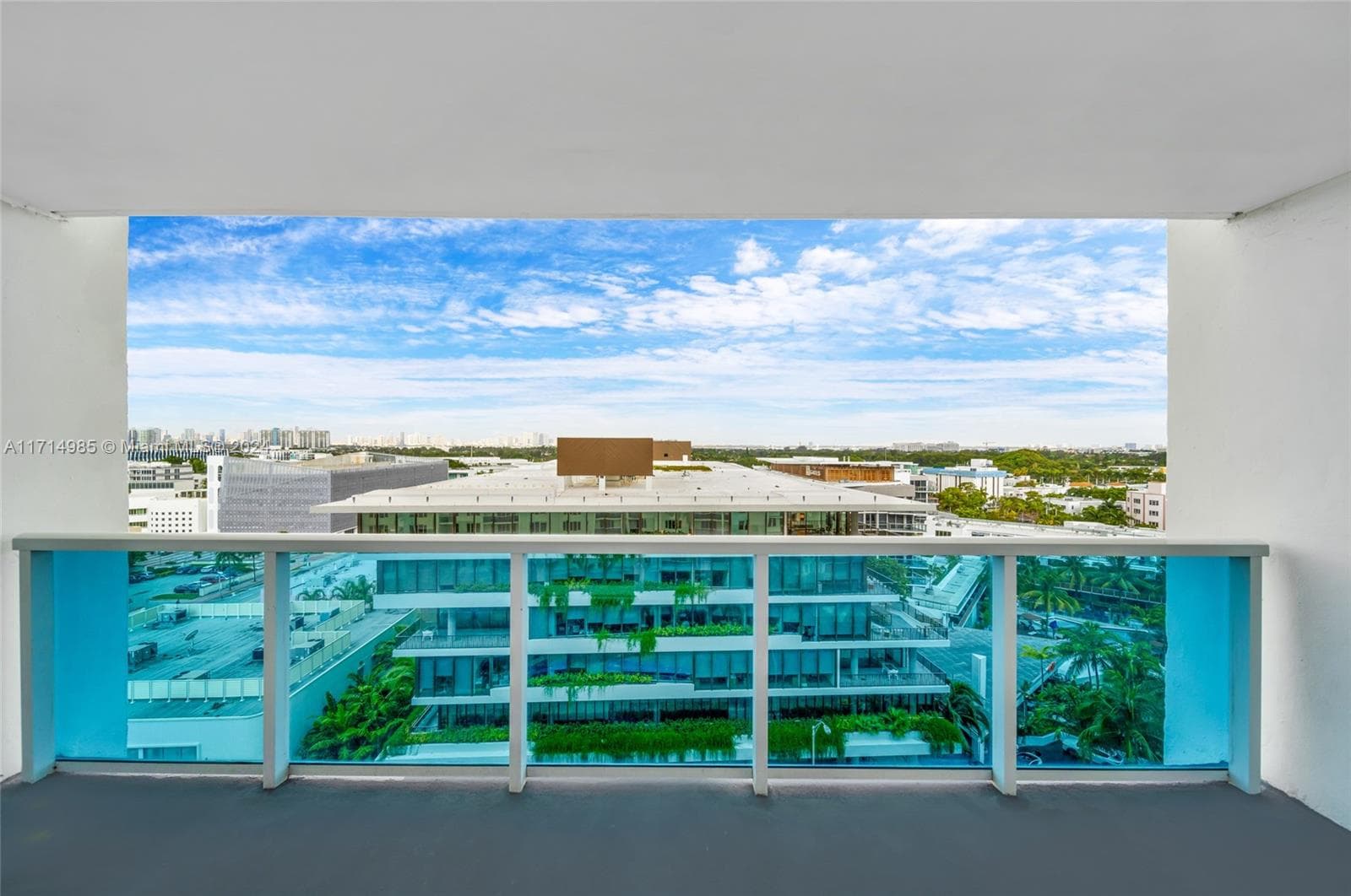A11714985 — Miami Beach — 2