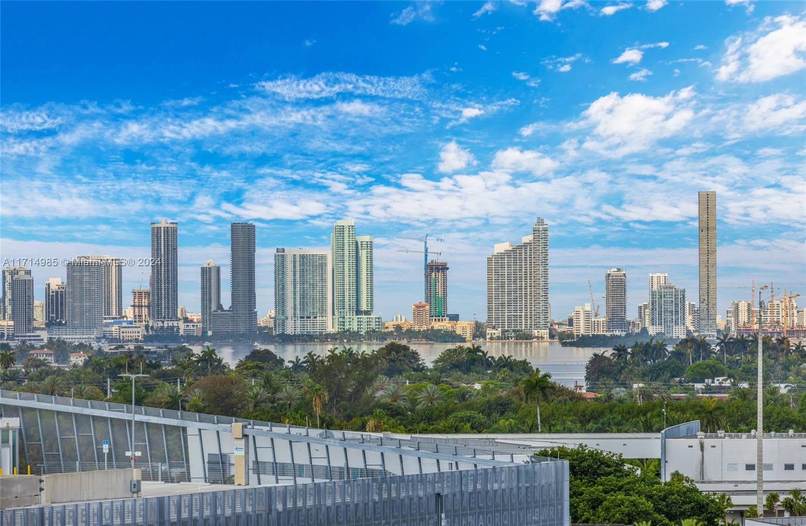 A11714985 — Miami Beach — 30