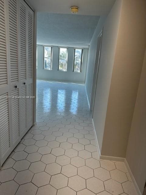A11715111 — Miami Beach — 19