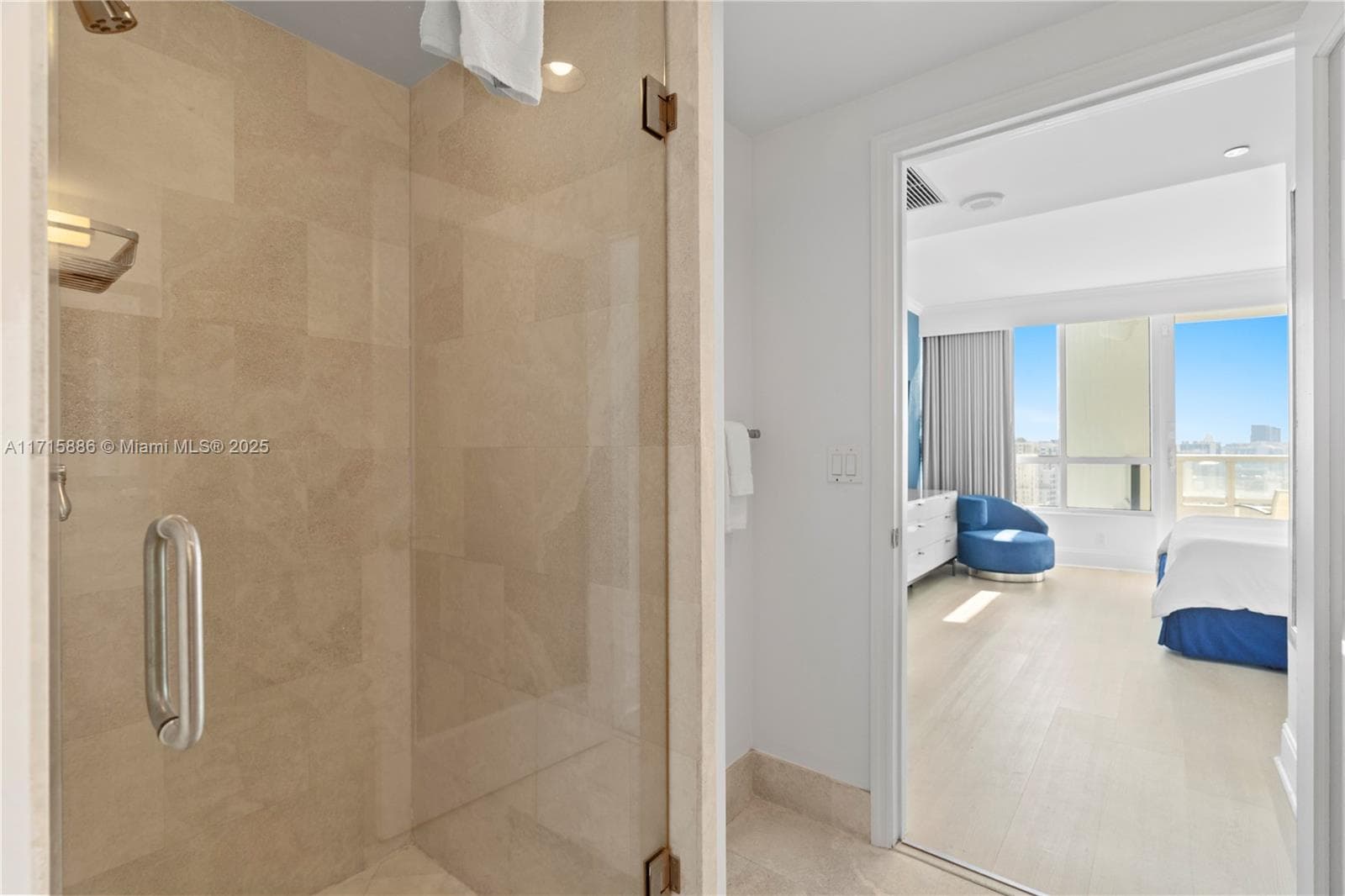 A11715886 — Miami Beach — 27