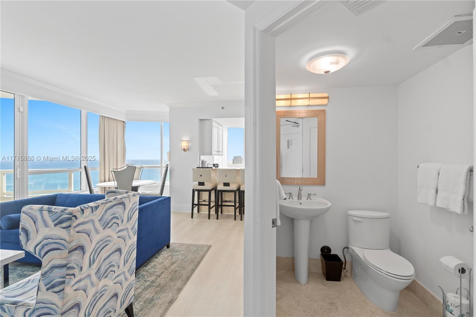 A11715886 — Miami Beach — 20