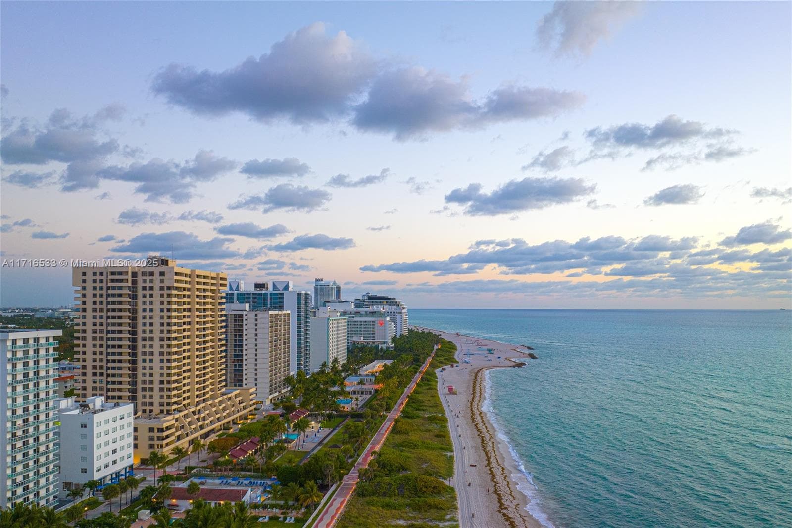 A11716533 — Miami Beach — 22