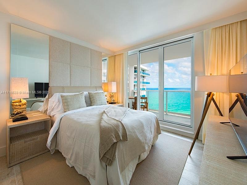 A11716533 — Miami Beach — 14