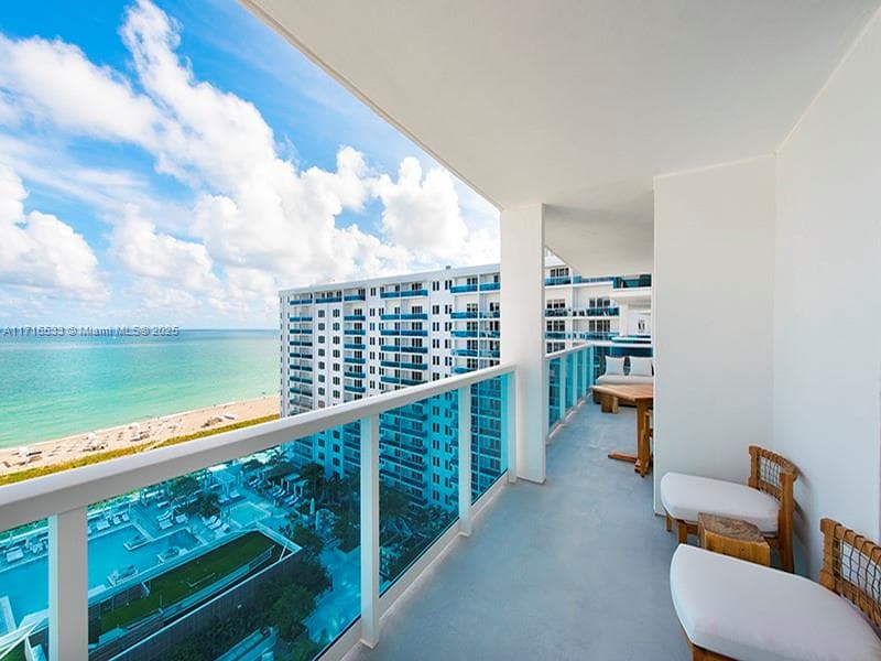 A11716533 — Miami Beach — 19