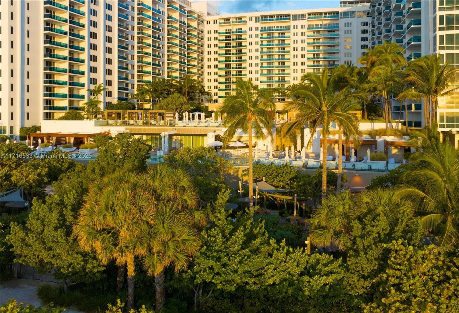 A11716533 — Miami Beach — 25