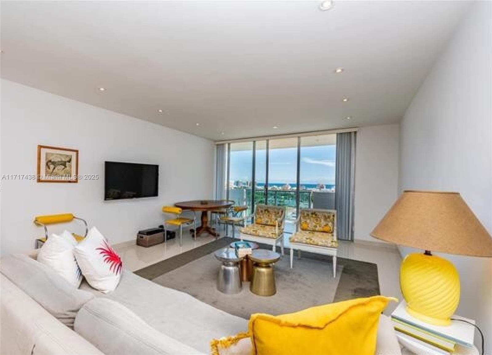 A11717438 — Miami Beach — 62