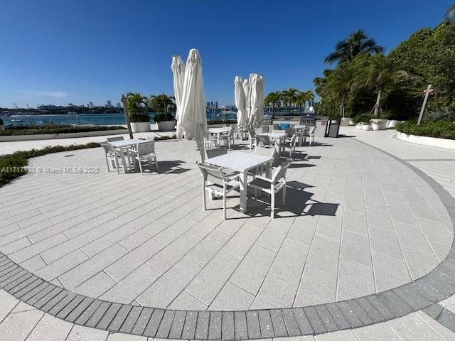 A11717438 — Miami Beach — 27