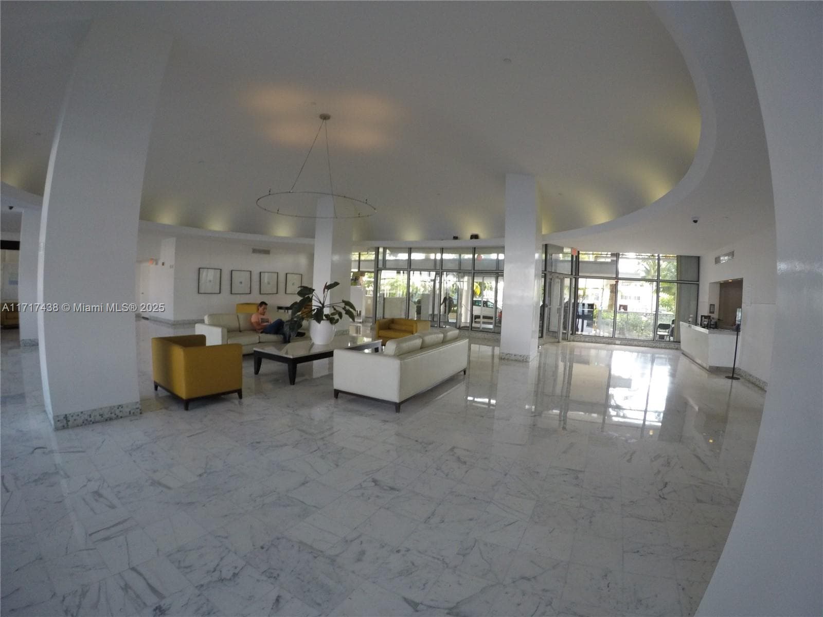 A11717438 — Miami Beach — 56