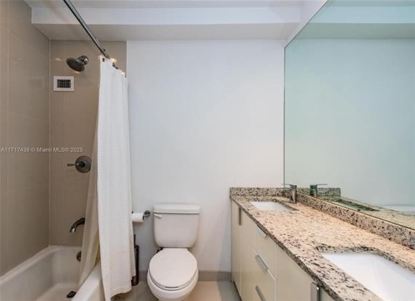 A11717438 — Miami Beach — 57