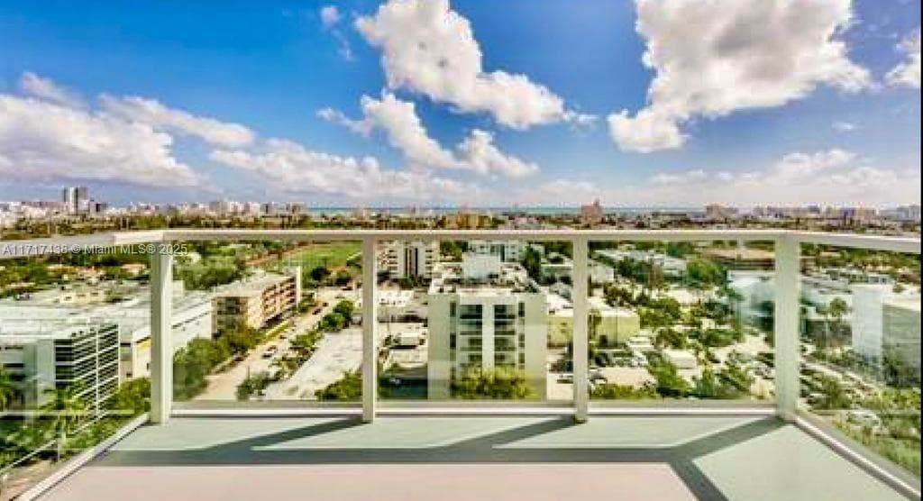 A11717438 — Miami Beach — 63